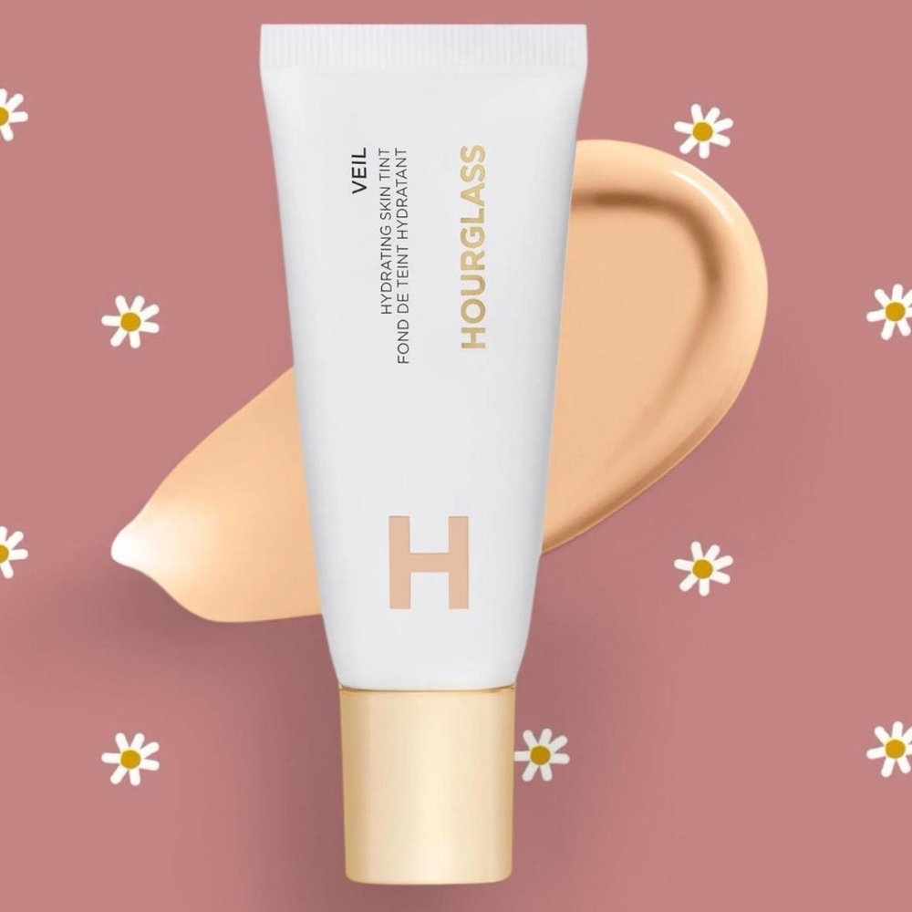 Hourglass Veil Hydrating Skin Tint in Shade 2